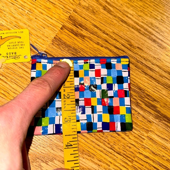 BLUE Q Bags Coin Purse:Checkerboard Multi Color Zipper Bag 95% Recycled Material - Picture 6 of 7